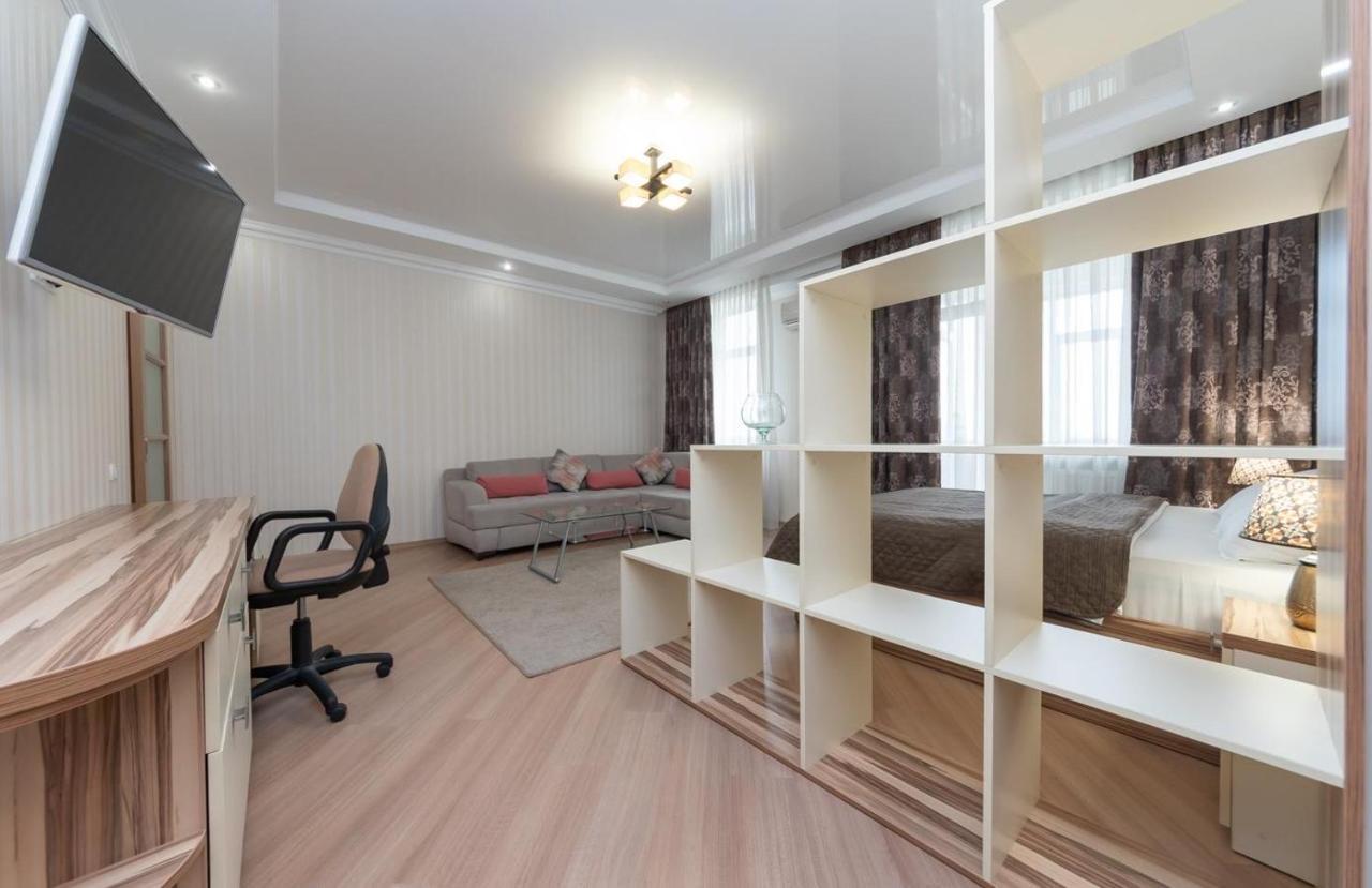 Апартаменти Люкс Класу В Новому Будинку В Центрі Kyiv Exterior photo